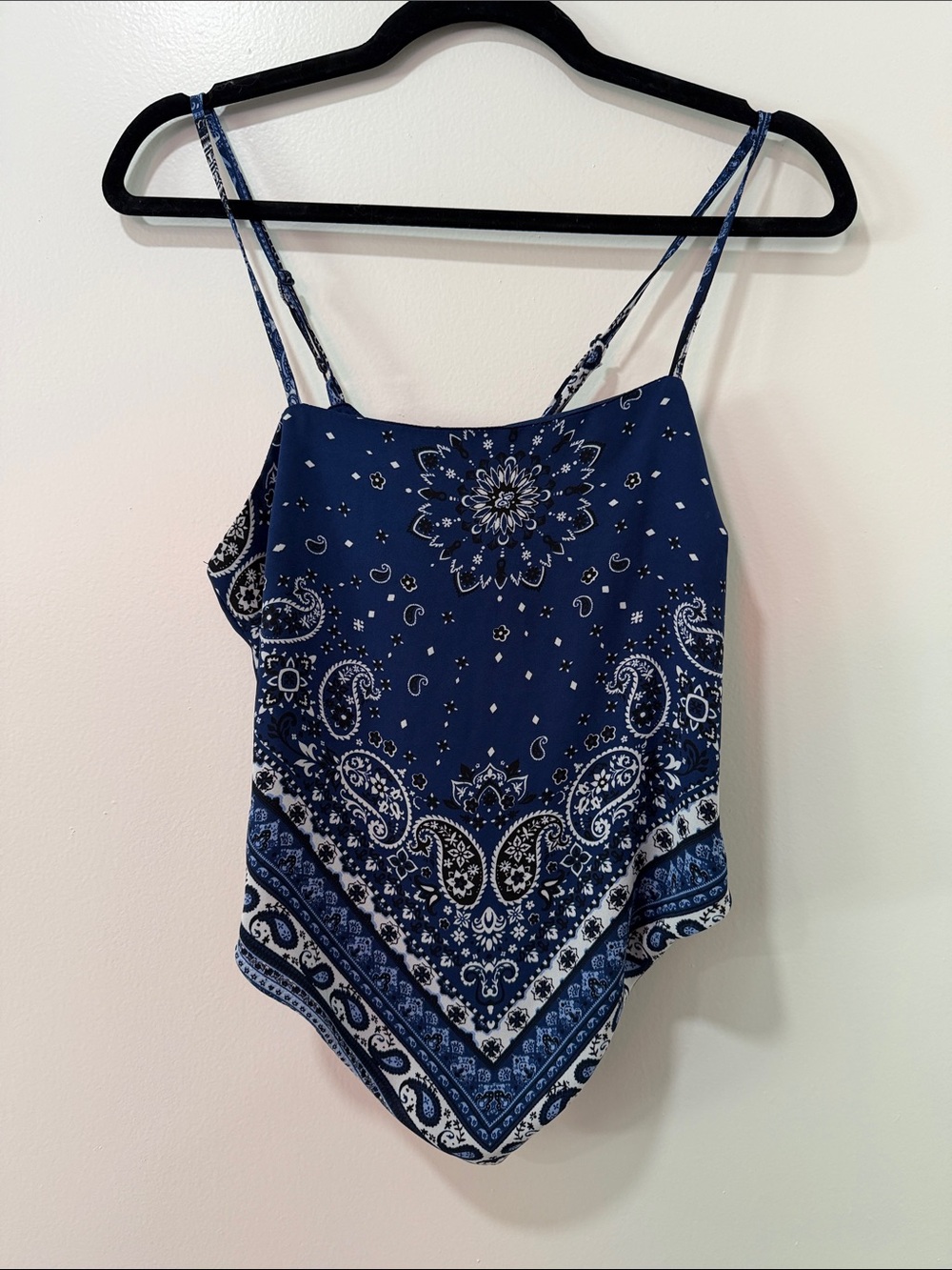 Live a little hanky panky - Navy Paisley Bandana-Print Handkerchief Cami